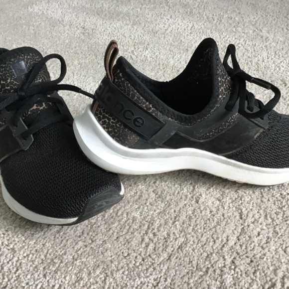 New Balance Running Shoes - Picture 2 of 7